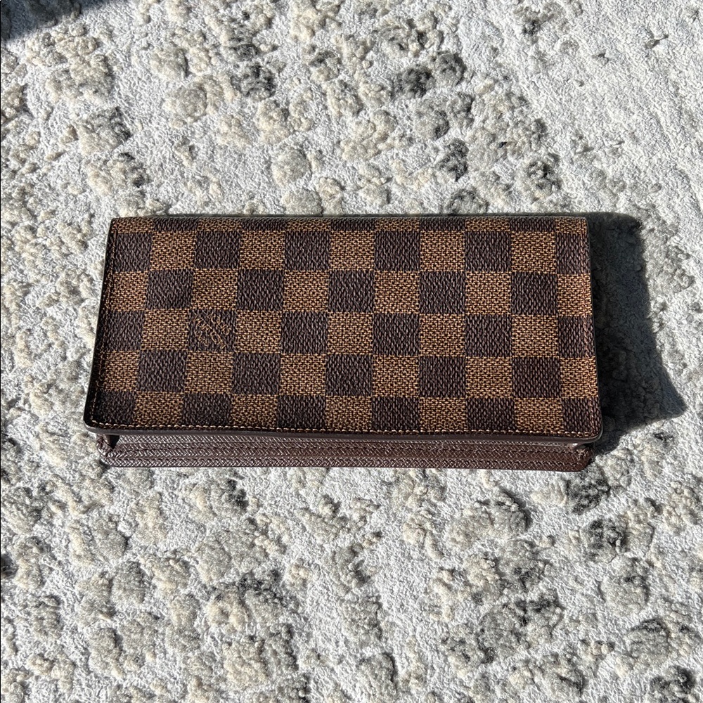 Louis Vuitton flap wallet